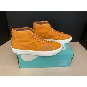 New! Womens Nike Blazer Court Premium SB Mid Light Curry Athletic Shoes. SZ 7.5.